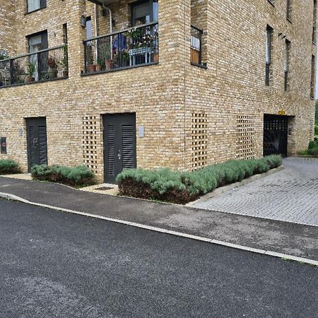 Pass The Keys Stunning And Spacious Modern Flat - Own Car Park เคมบริดจ์ ภายนอก รูปภาพ