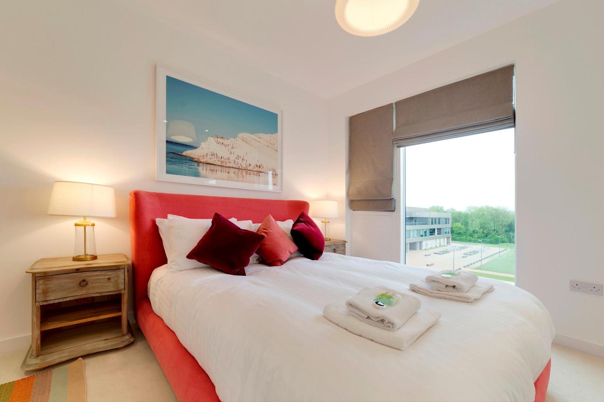 Pass The Keys Stunning And Spacious Modern Flat - Own Car Park เคมบริดจ์ ภายนอก รูปภาพ