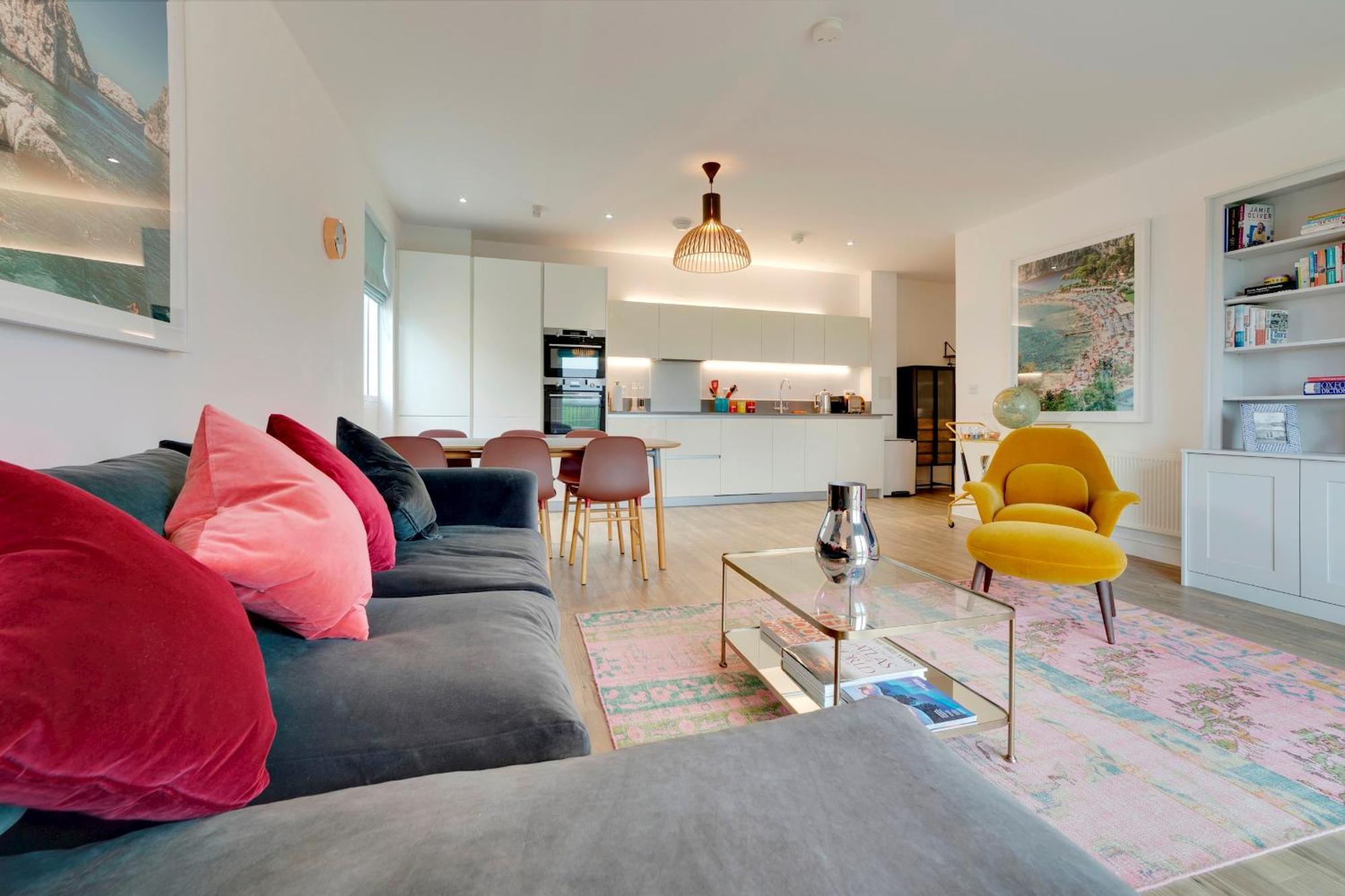Pass The Keys Stunning And Spacious Modern Flat - Own Car Park เคมบริดจ์ ภายนอก รูปภาพ