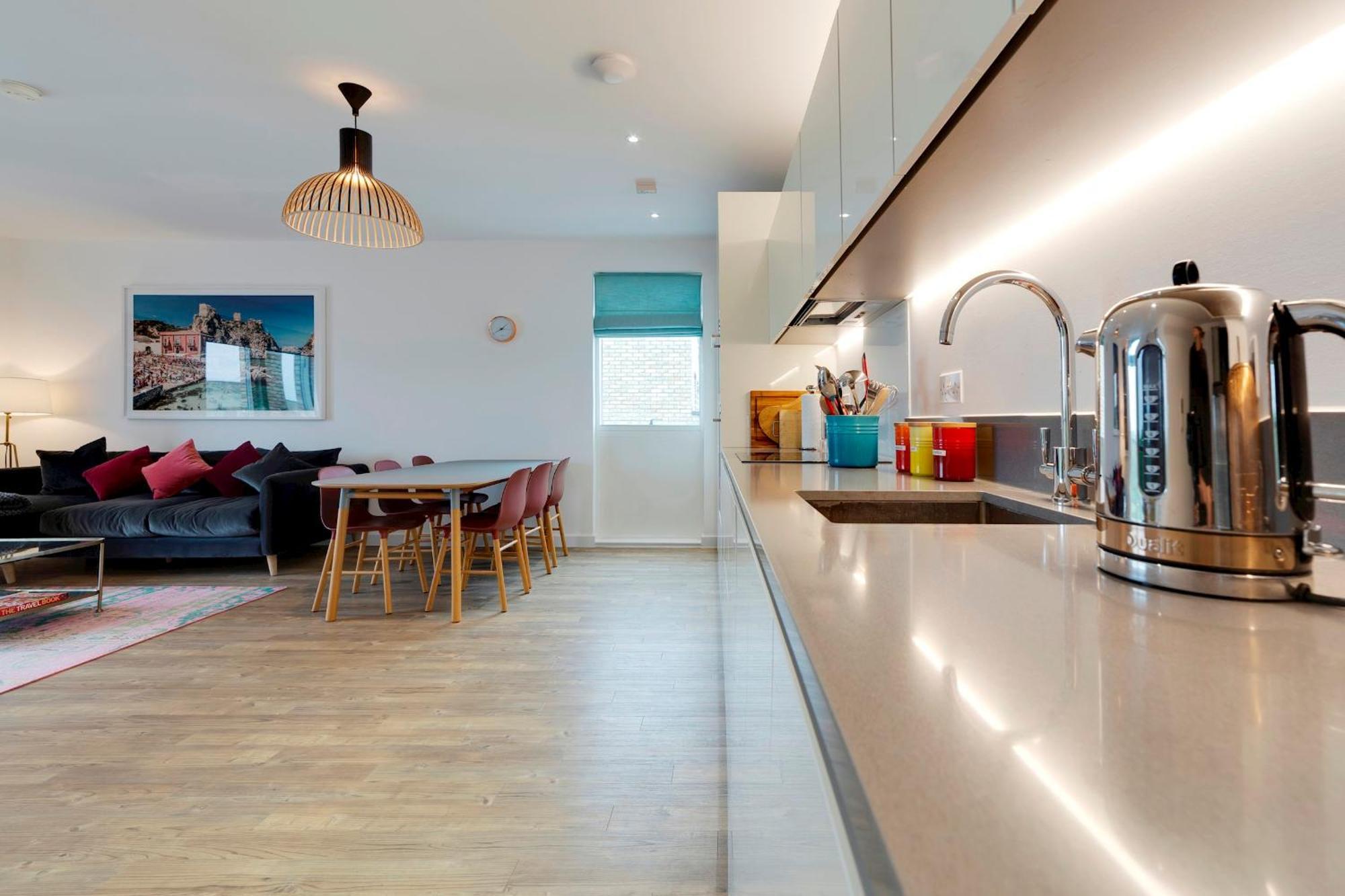 Pass The Keys Stunning And Spacious Modern Flat - Own Car Park เคมบริดจ์ ภายนอก รูปภาพ